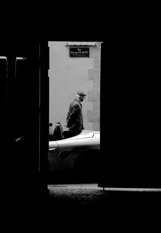 「ゆったりと」　－石の壁－シリーズ